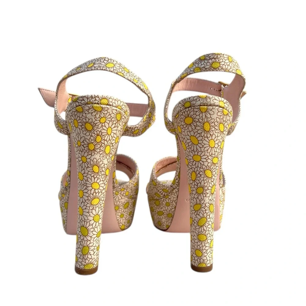Red Valentino Yellow Daisy Print Platform‎ Sandals Heels Size 38 US 7.5